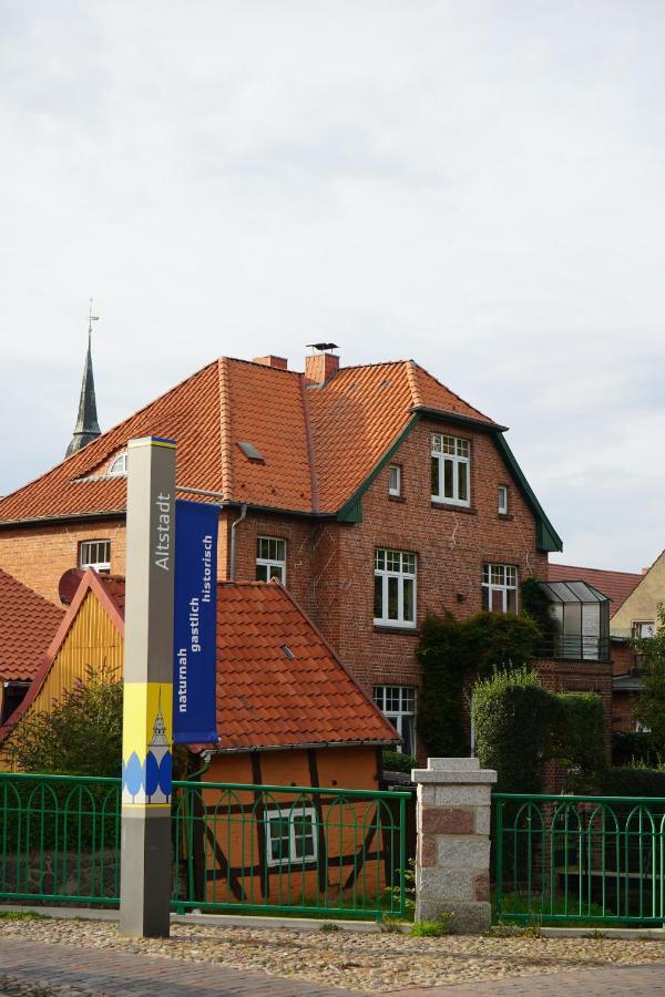Ferienwohnungen Hafenblick Boizenburg Luaran gambar